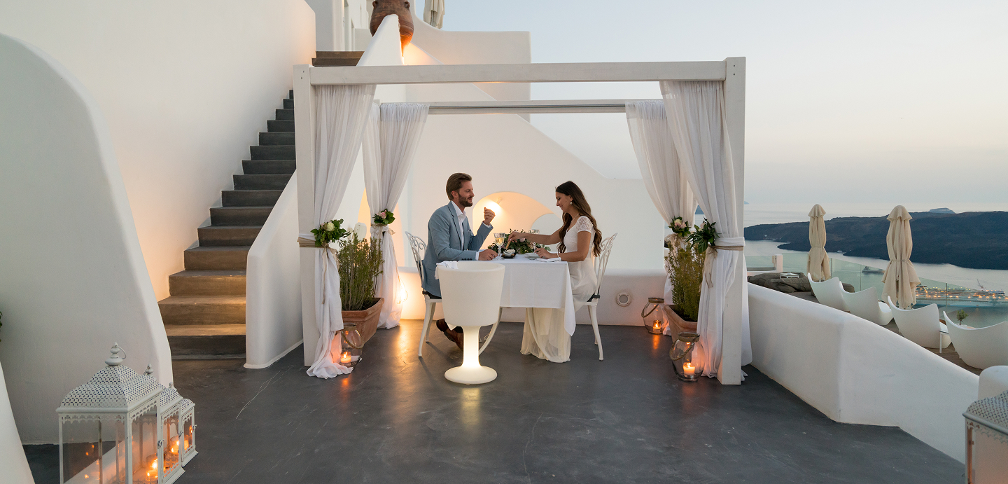 What Makes Matchmaking Services in New York Different from Online Dating?