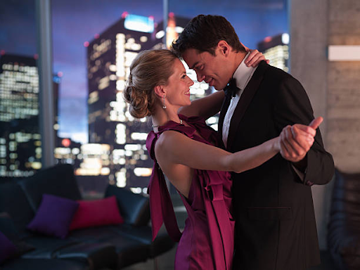 wealthy dating service - Delmont