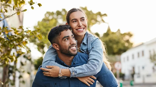 Why Singles in Miami Are Skipping Dating Apps for Personal Introductions